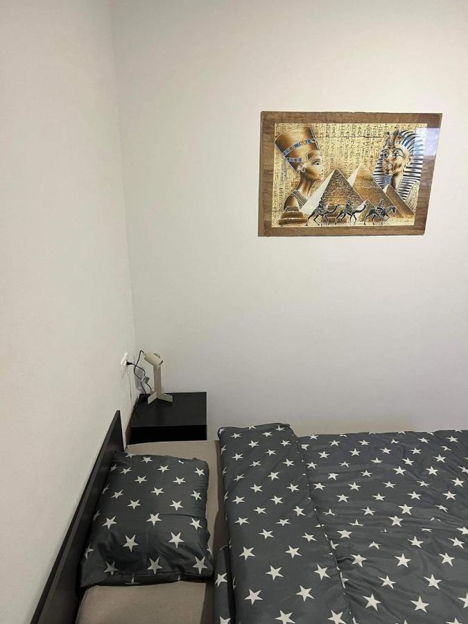 Apartma Mia Črni Kal エクステリア 写真